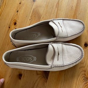 Tod’s Leather loafers